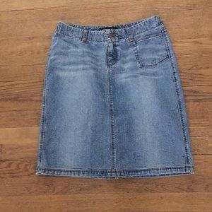 Express knee length jean skirt size 5/6
